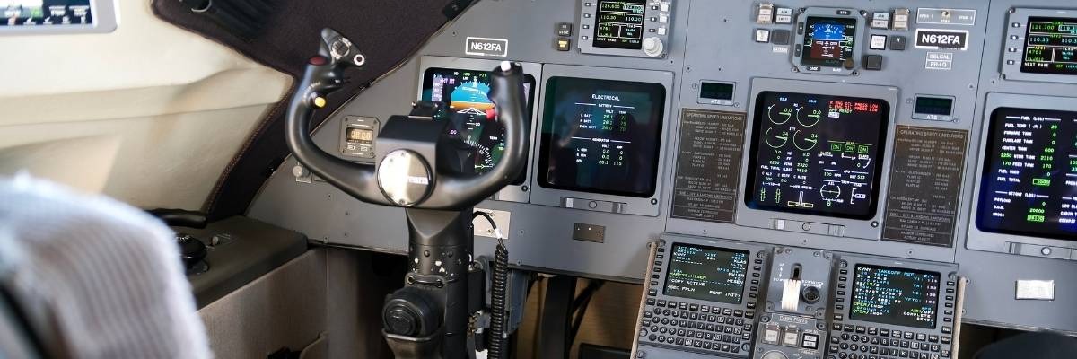 Private Jet to Palm Beach Season: What to Expect During Peak Months