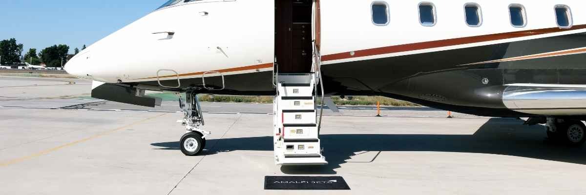 Private Jet August 2026: Why Booking Is So Difficult