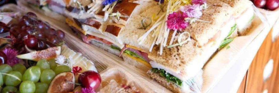 Private Jet Catering Guide: Menu, Costs, Ordering