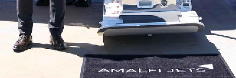 Private Jet Tipping Etiquette: How Much to Tip Crew