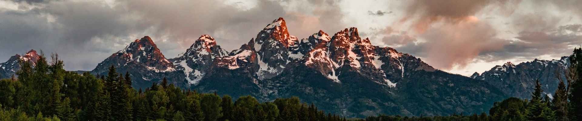 Jackson Hole Airport Private Jet Guide for Winter 2026
