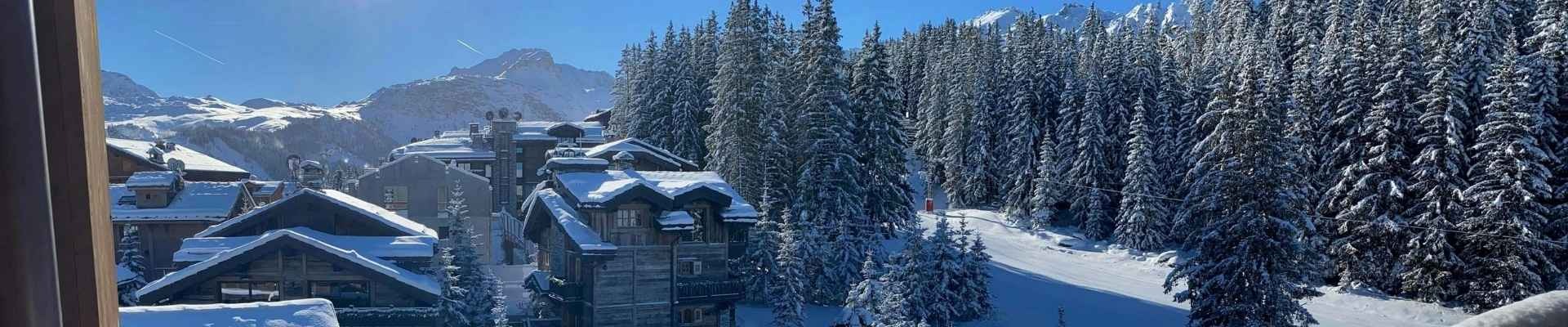 Private Jet to Courchevel: Winter 2026–27 Planning