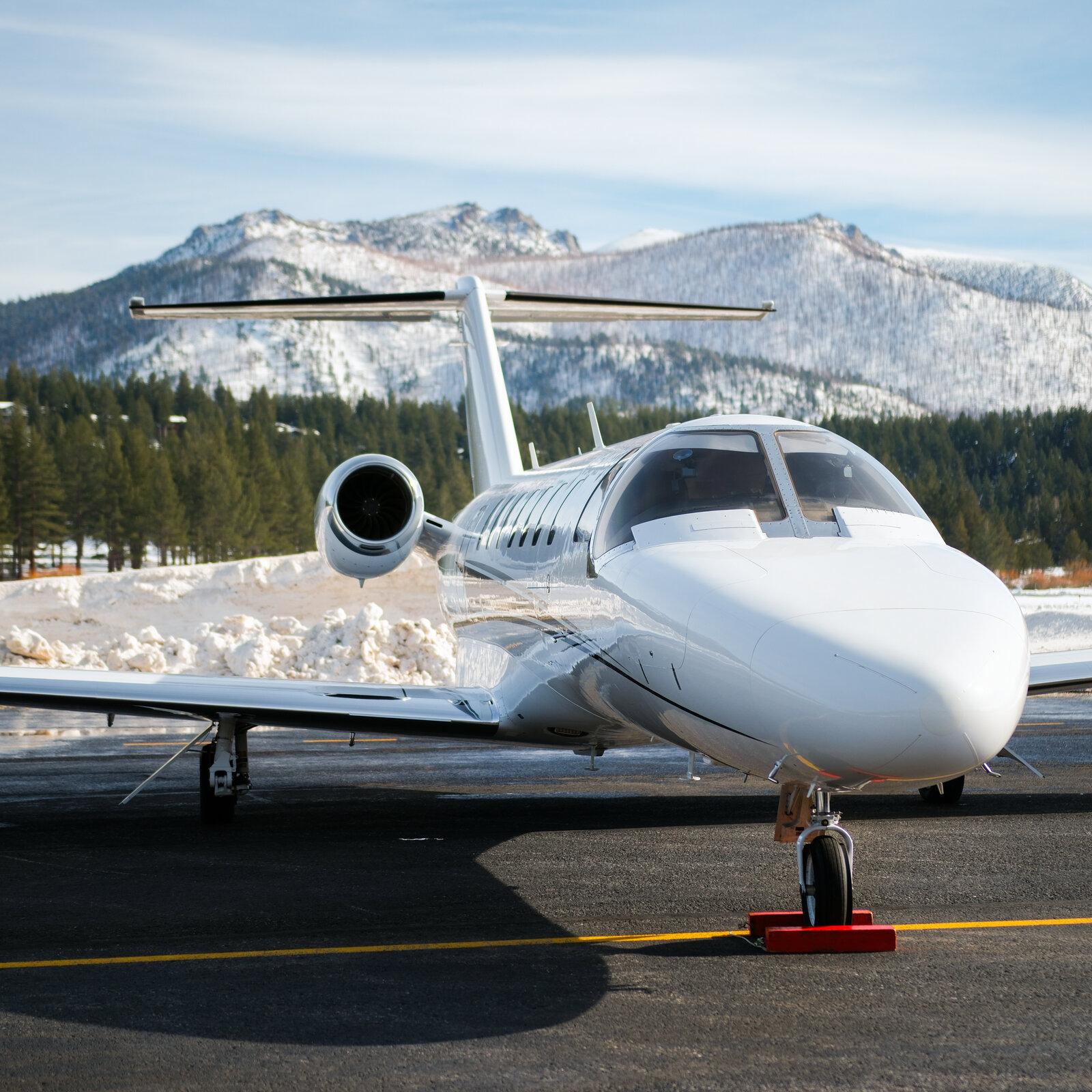 Light private jet charter