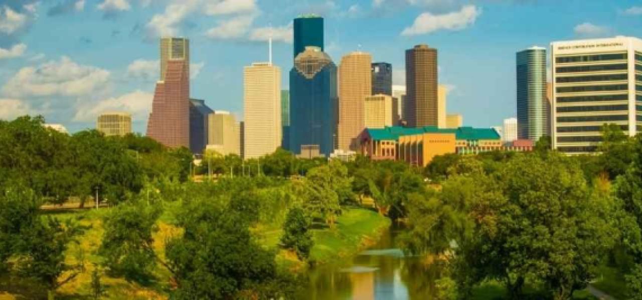 Houston Sugar Land Airport: SGR Guide for Fall 2026