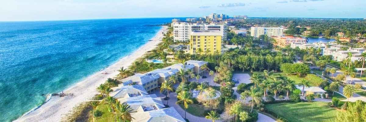 Private Jet Naples Florida APF Guide for Summer 2026
