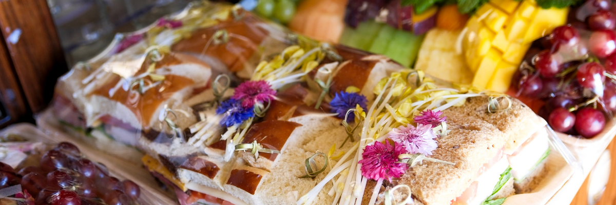 Private Jet Catering: What Do People Eat on Private Jets?