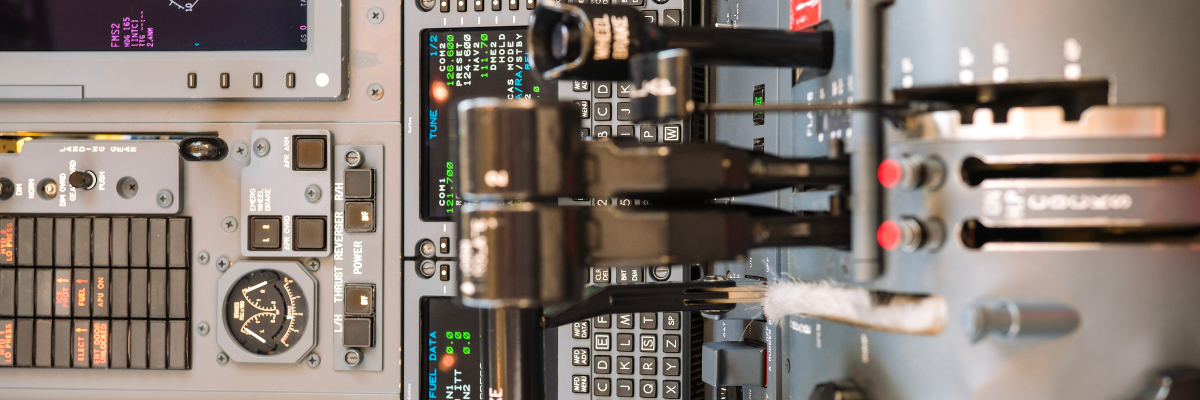 What’s the Difference Between Private Jet Brokers & Operators?