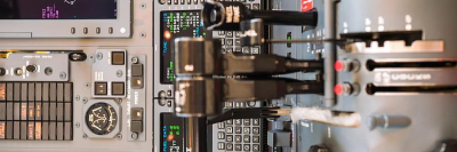 What’s the Difference Between Private Jet Brokers & Operators?