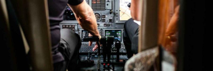 Private Jet Tipping Etiquette in 2026: How Much to Tip Pilots, Crew, and FBO Staff